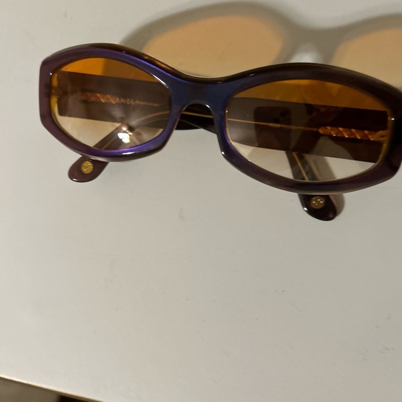 Authentic vintage Chanel 5029 sunglasses - Picture 4 of 15